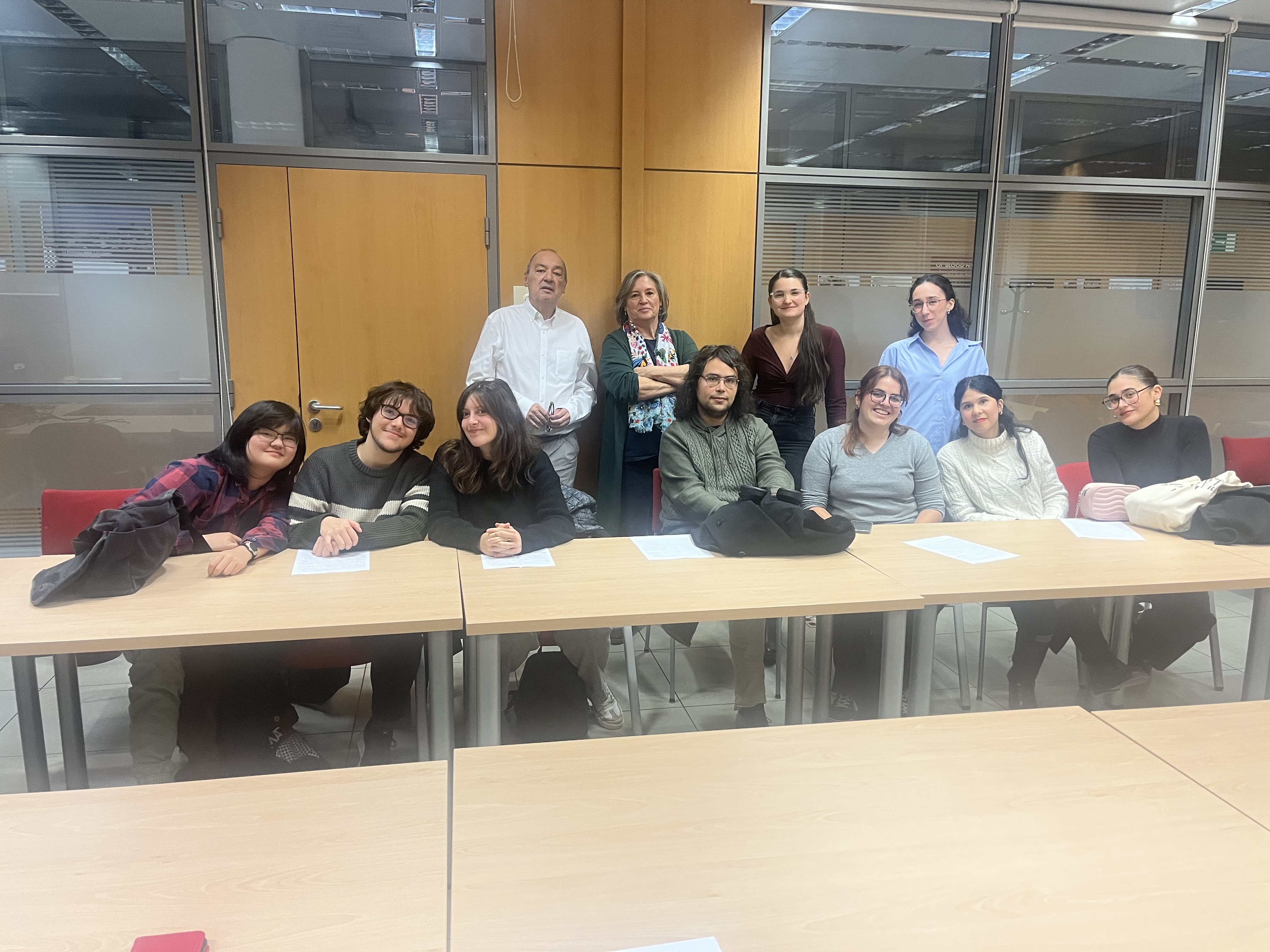 Un grupo de estudiantes del Master en Estudios Clásicos UCM-UAM-UAH visita el Diccionario Griego-Español del ILC