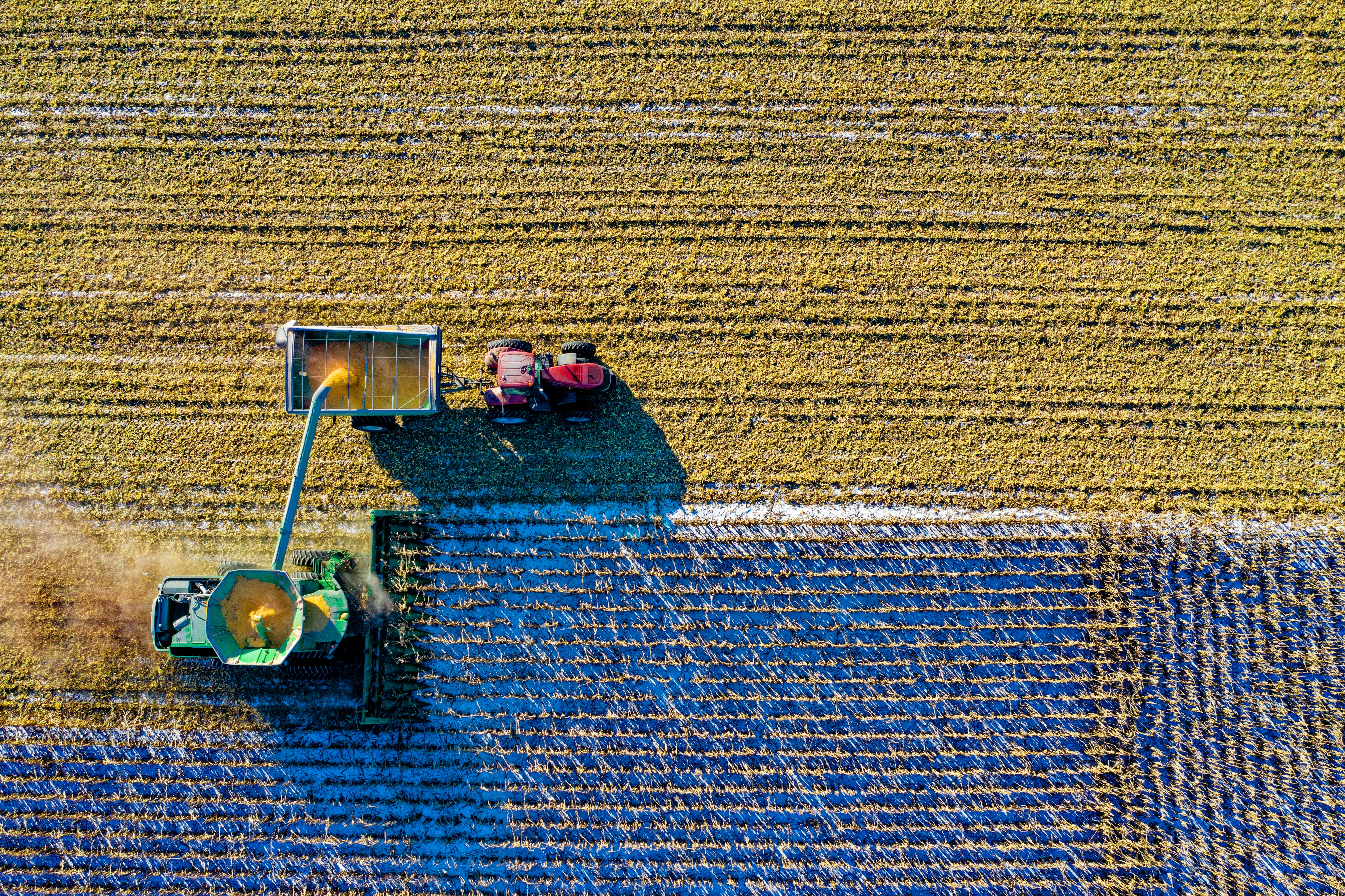 El Ministerio de Agricultura, Pesca y Alimentación presenta la plataforma del CSIC que evaluará la nueva Política Agraria Europea (PAC), con la participación del IEGD El Ministerio de Agricultura, Pesca y Alimentación presenta la plataforma del CSIC que evaluará la nueva Política Agraria Europea (PAC), con la participación del IEGD